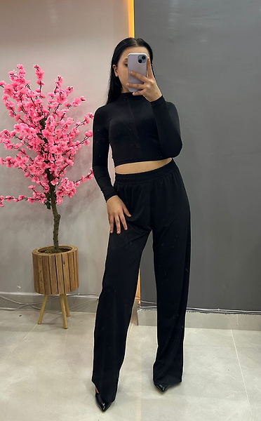 Siyah Crop Bluz ve Pantolonlu Takım medium